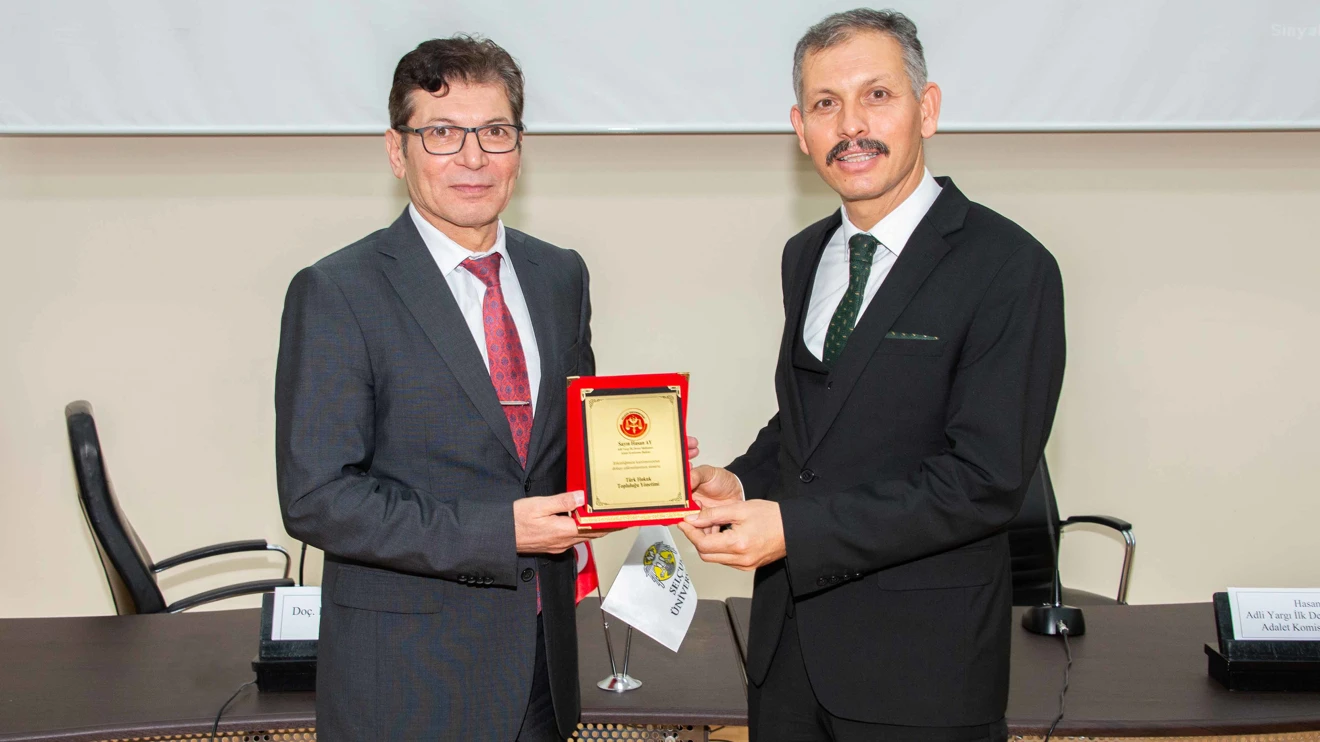 Adalet Komisyonu Başkanı Hasan Ay, Kariyer Günleri’nde öğrencilerle tecrübelerini paylaştı 